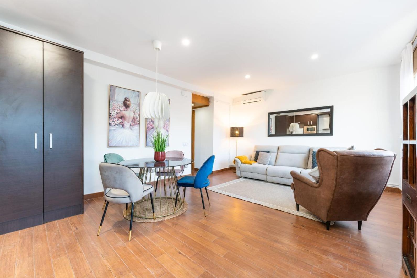 Atico Muntaner 81 Apartment *